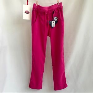 Koi scrub Mia petite pink XS